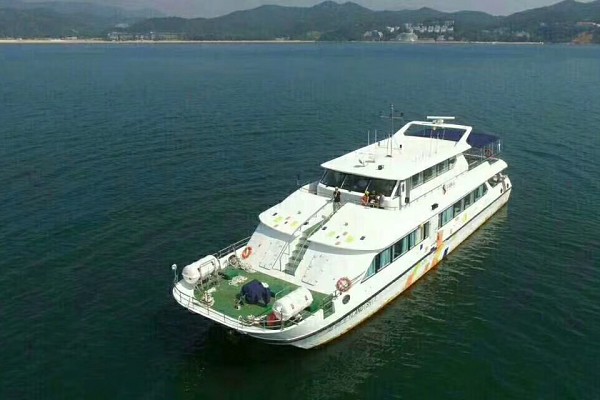 大型会议艇