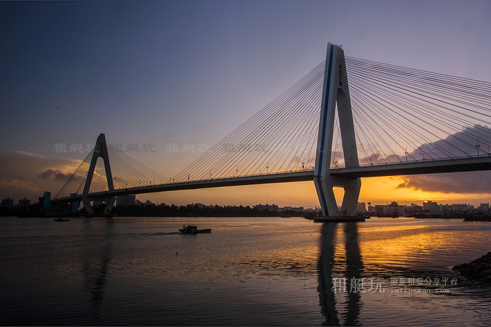 新埠島國(guó)際游艇碼頭→白沙門(mén)公園→世紀(jì)大橋→萬(wàn)綠園→秀英港→西海岸會(huì)展中心